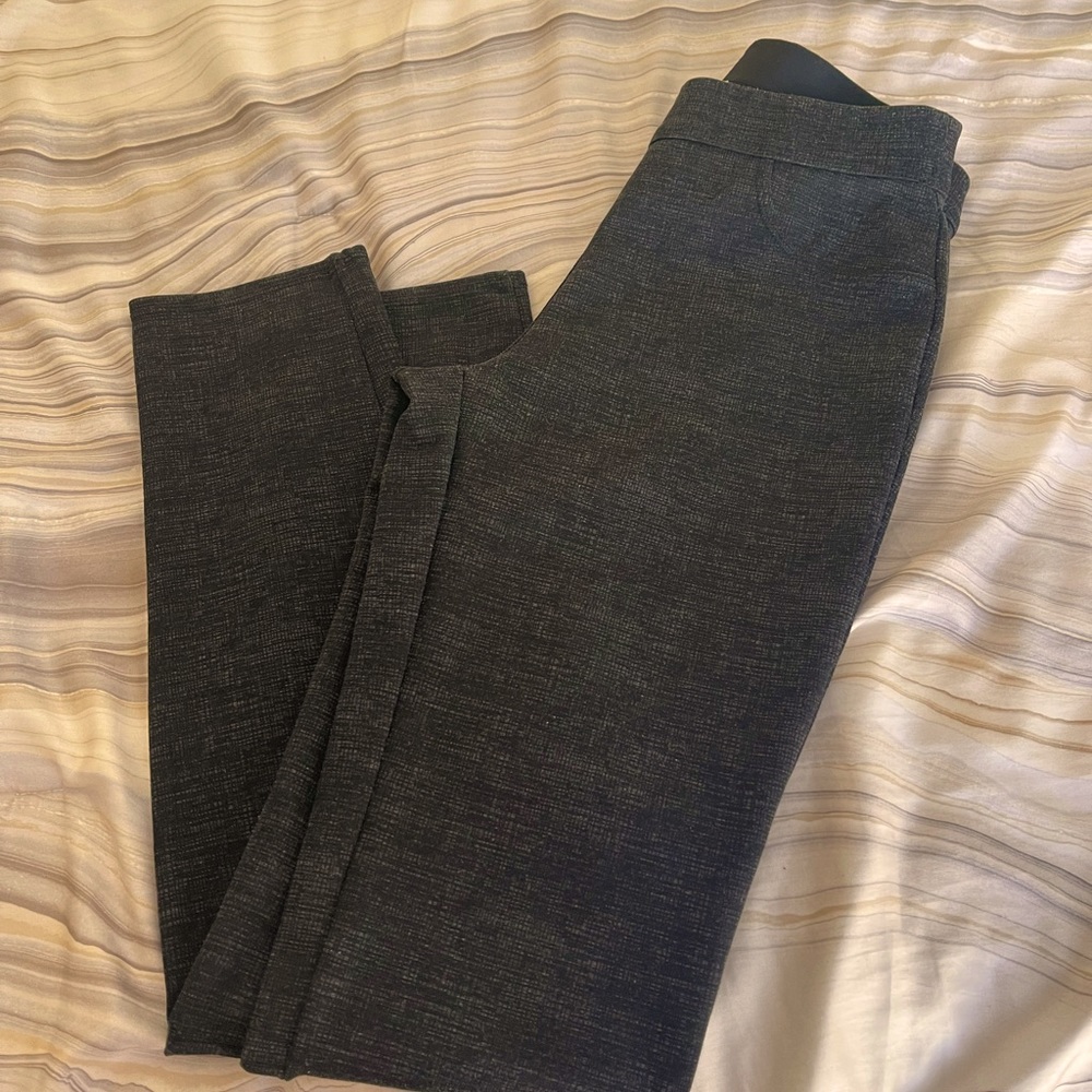 Textured gray dress leggings with elastic waist band